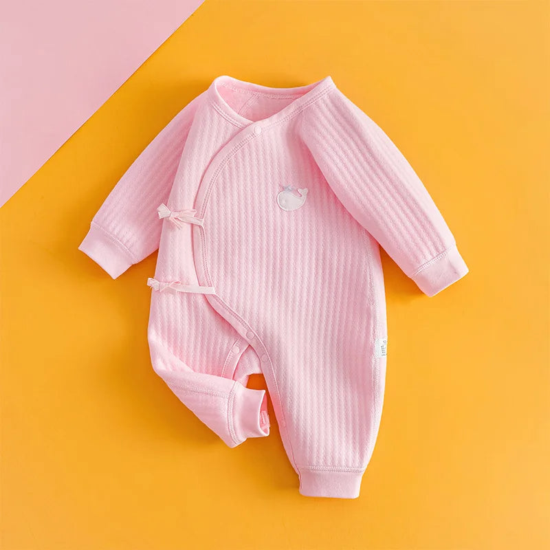 Kuscheliger Baby-Strampler von Modern Kid