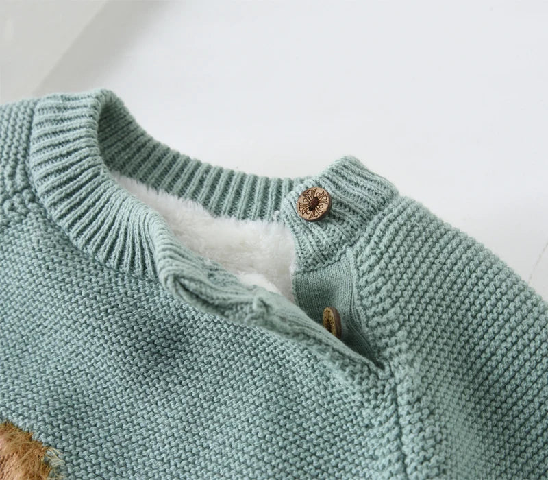 Kuschelweicher Kinderpullover mit Tiermotiven