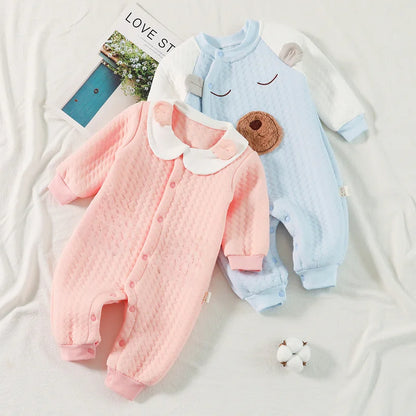 Kuschelweicher Baby-Strampler von Modern Kid