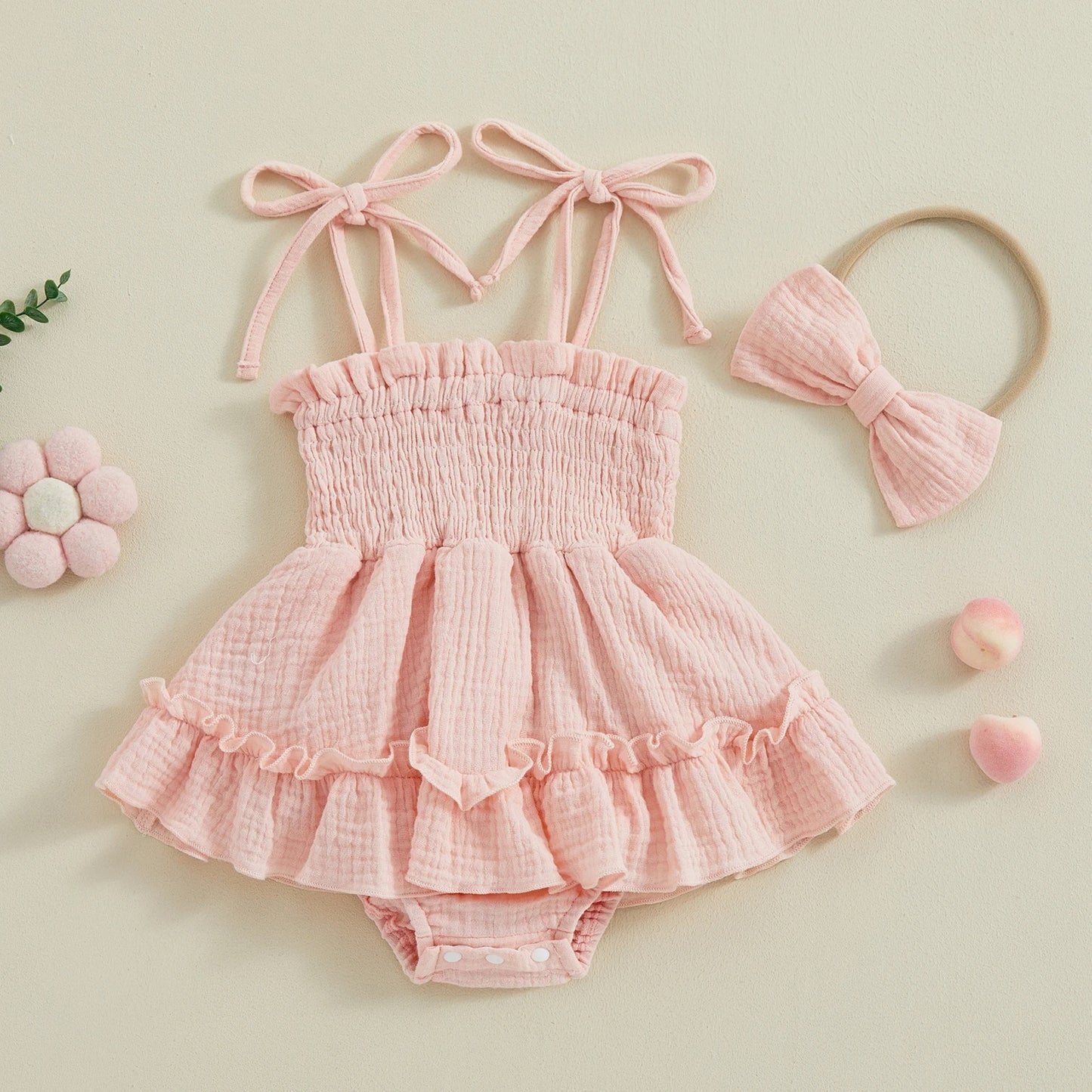 Baby-Sommerkleid mit Rüschen und passendem Haarband