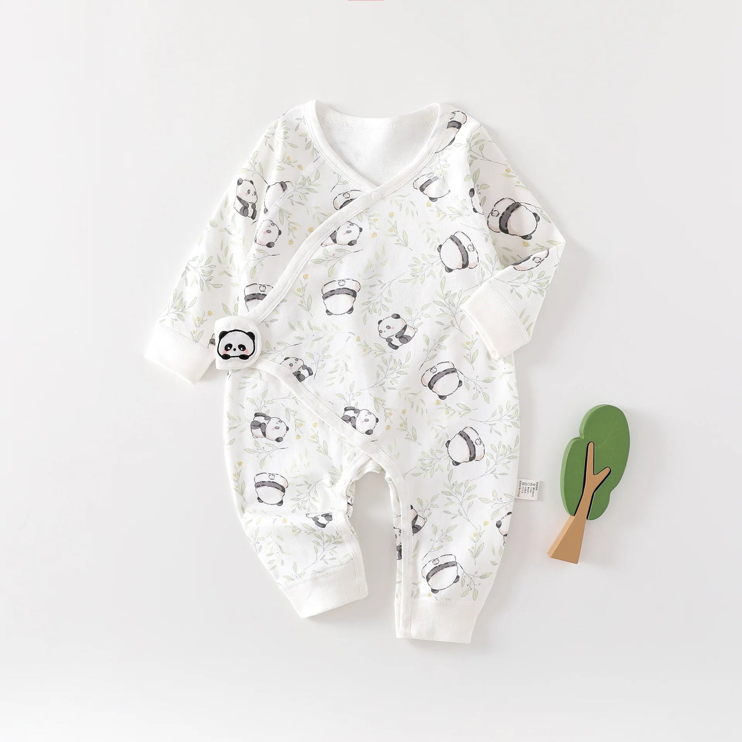 Kuschelweicher Baby-Strampler – Träume in sanften Designs