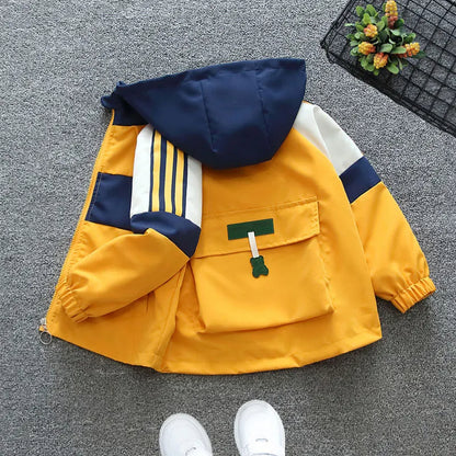 Stylische Jungen-Jacke mit Kapuze – wasserabweisend & praktisch